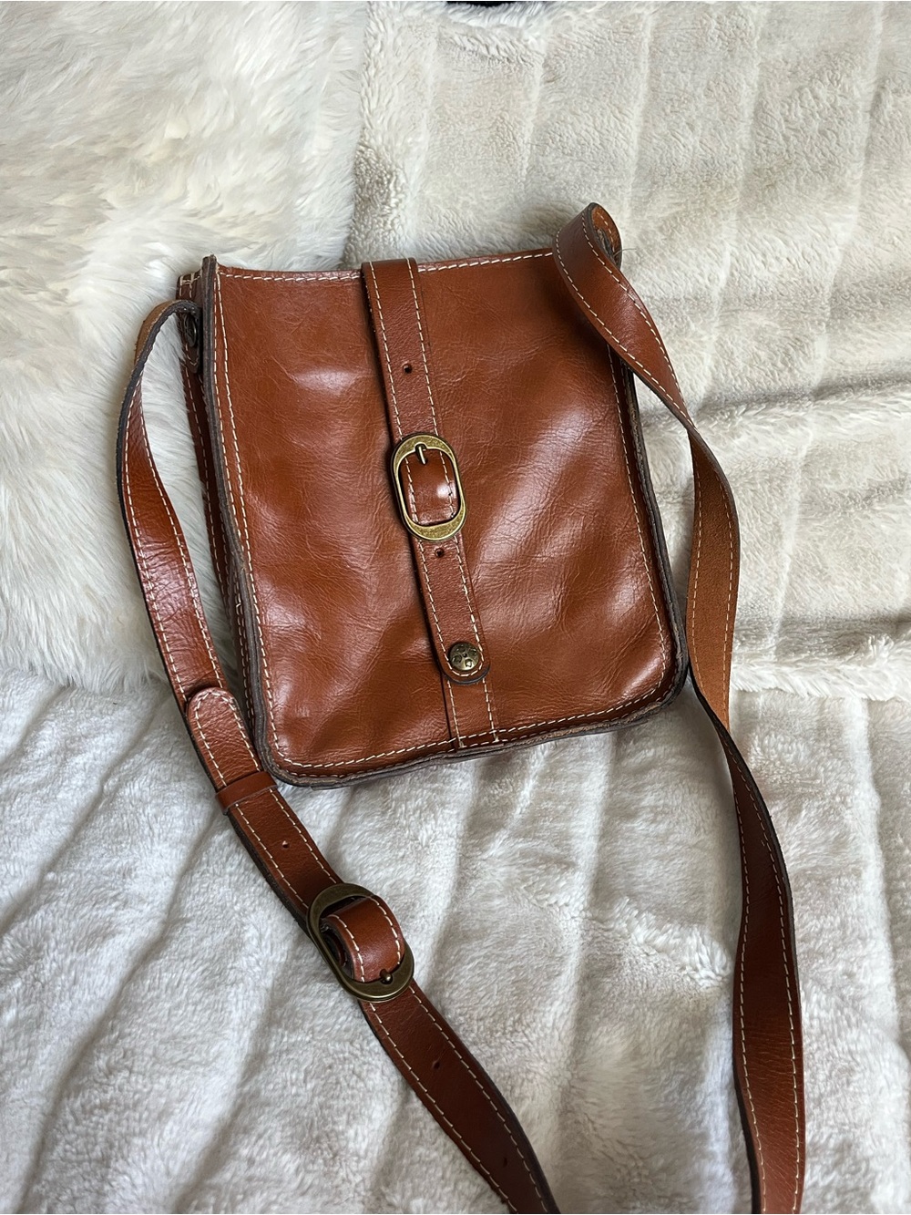 PATRICIA NASH Classic Brown Leather Crossbody Bag